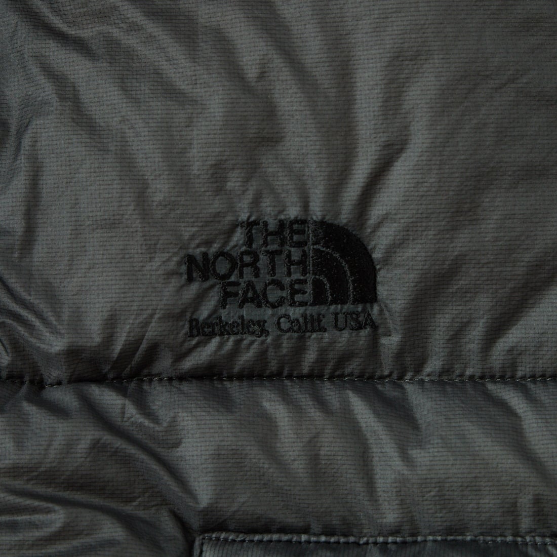 THE NORTH FACE PURPLE LABEL [ザ ノースフェイス パープルレーベル] フィールドダウンケープ [N26FK061] AH ASPHALT