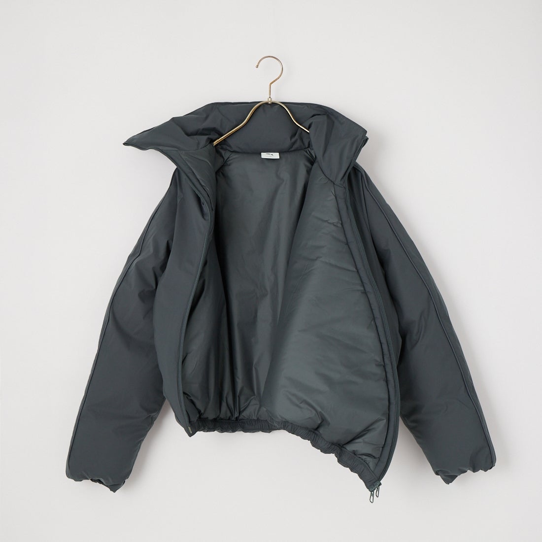 PUMA [プーマ] マット タフタ パデッド ジャケット [640338] 80 STRONG