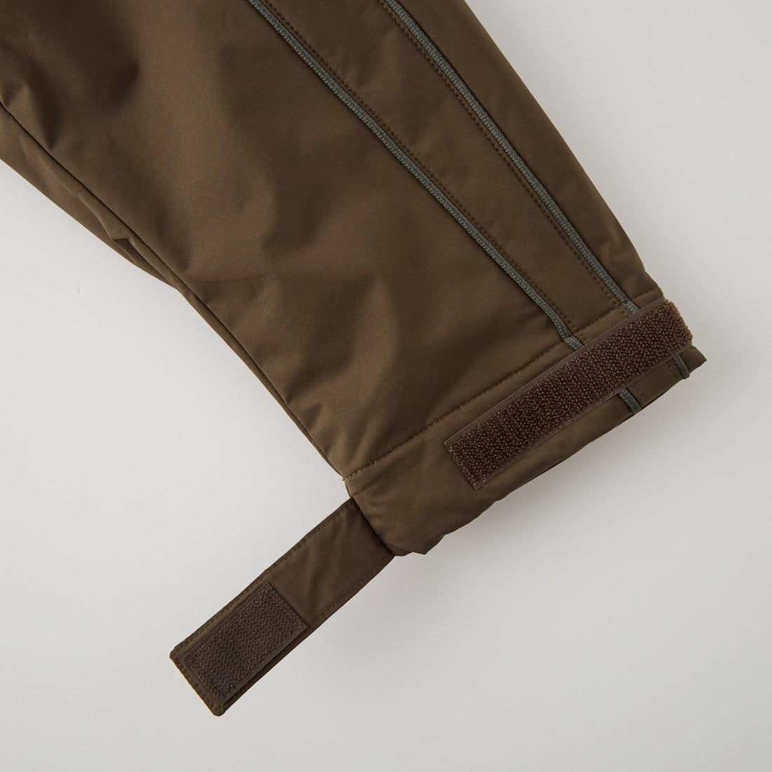 PUMA [プーマ] マット タフタ ライト パデッド プルオーバー [640336] 98 CHOCOLA