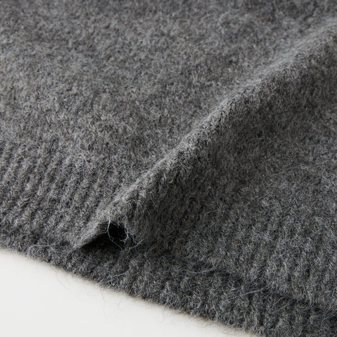 MICA&DEAL [マイカアンドディール] アルパカ混サークルケーブルニット [0126408311] GRAY
