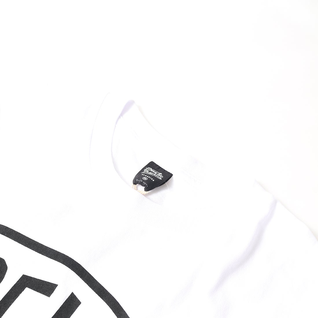 DEUS EX MACHINA [デウス エクス マキナ] SHIELD Tシャツ [T-DMW41808E] WHITE